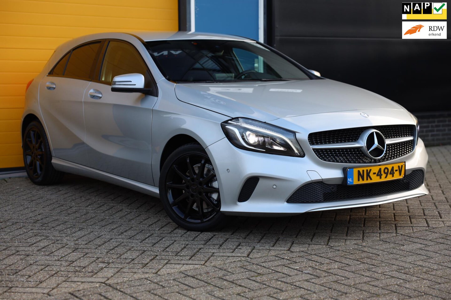 Mercedes-Benz A-klasse - 160 Ambition / Aut / NAP / Navi / Airco / Elek Pakket / Cruise Control / Pdc / Allu Velgen - AutoWereld.nl