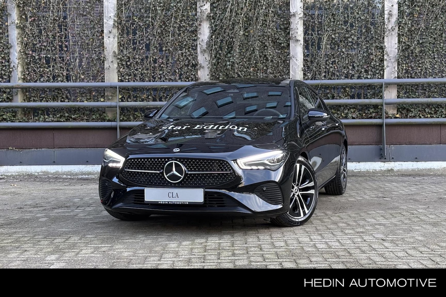 Mercedes-Benz CLA-Klasse - CLA 180 Coupé Automaat Star Edition Luxury Line | Nightpakket | Panoramadak - AutoWereld.nl