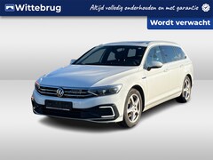 Volkswagen Passat Variant - 1.4 TSI PHEV GTE Business Panorama schuifdak / 18 inch lichtmetaal / Travel Assist / Navig