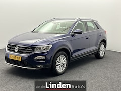 Volkswagen T-Roc - 2.0 TDI DSG-Automaat Style Business | Afn. Trekhaak | Navigatie | Elektr. Achterklep | Eer