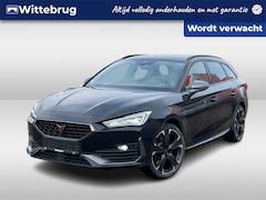 CUPRA Leon Sportstourer - 1.4 e-Hybrid VZ Performance / Achteruitrijcamera / Elektrisch bedienbare achterklep / Draa