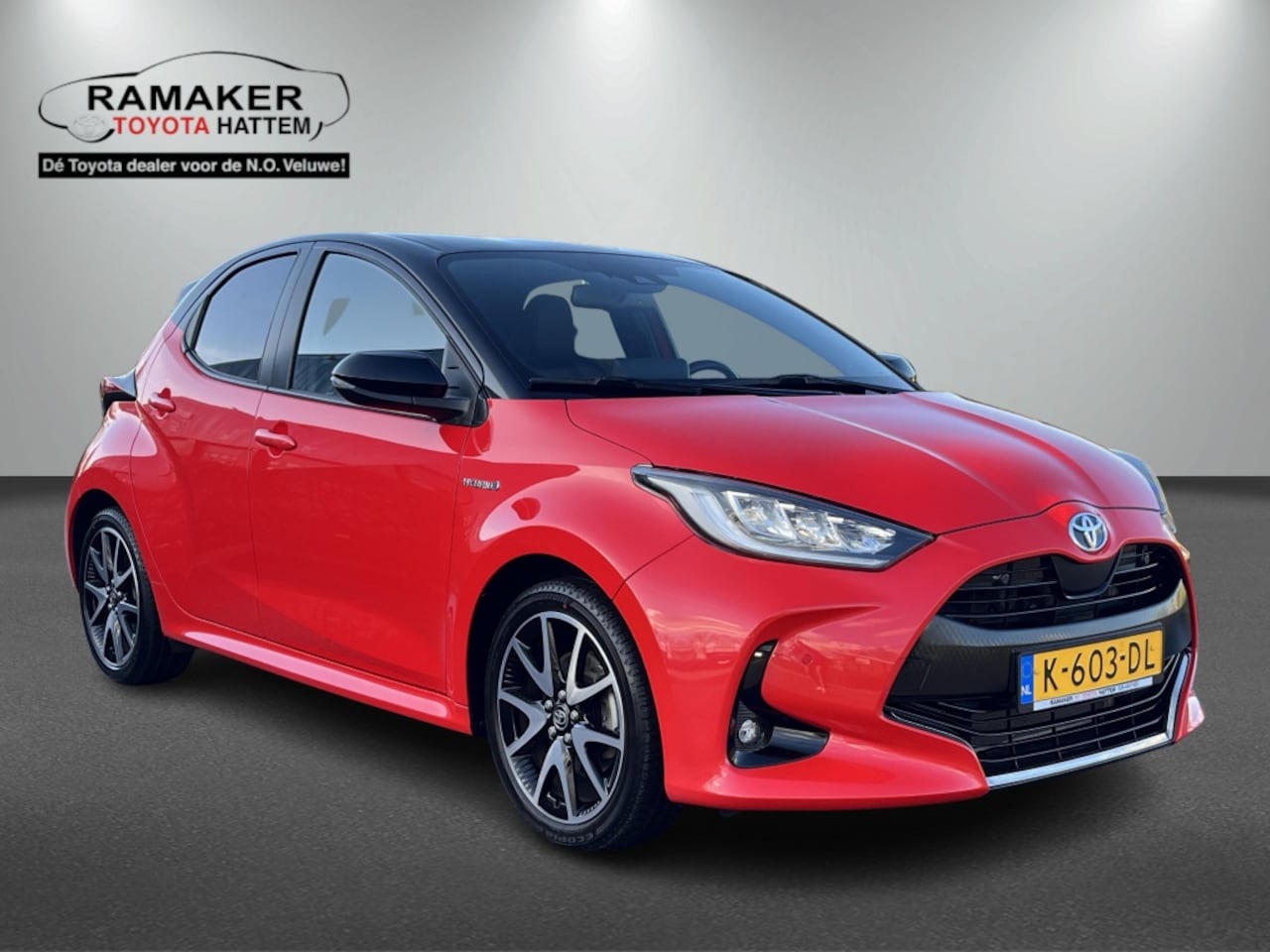 Toyota Yaris - 1.5 Full hybrid Launch edition bi-tone - AutoWereld.nl