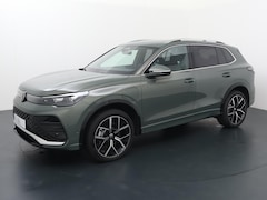 Volkswagen Tiguan - 1.5 eHybrid 150kW/204pk 6-DSG R-Line Business | Trekhaak wegklapbaar | Stoel- & stuurwielv