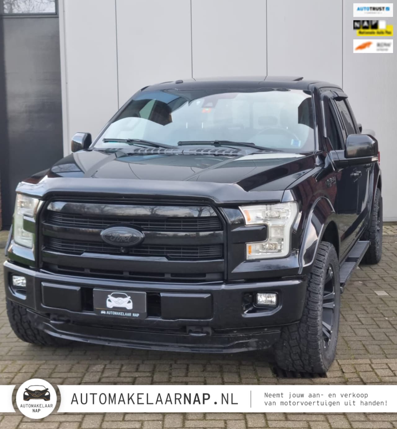 Ford F150 - USA 5.0 V8 SuperCrew LARIAT / All-BLACK / 4X4 / 360 CAM / PANORAMADAK / - AutoWereld.nl