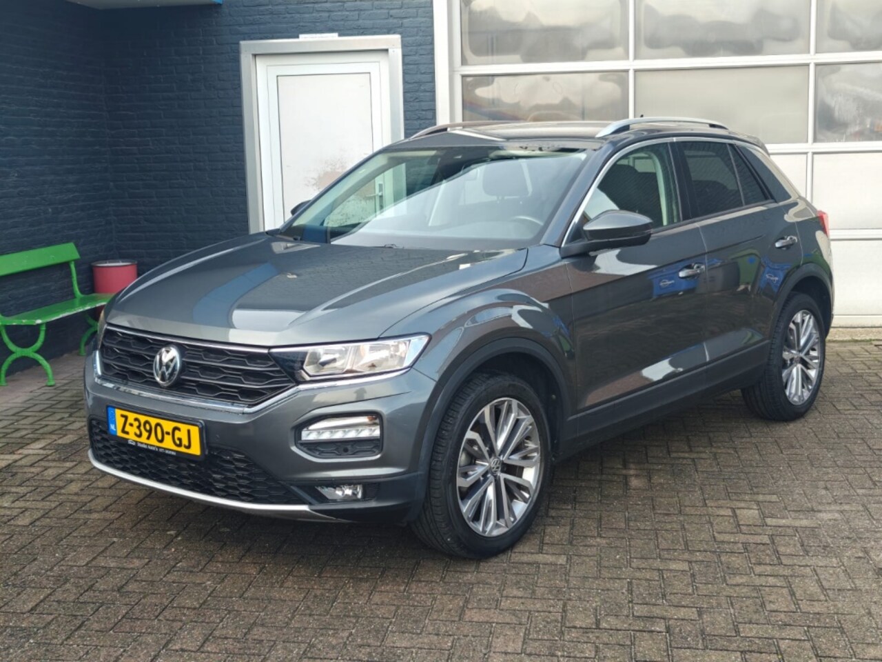 Volkswagen T-Roc - 1.5 TSI Style Business ACT DSG NAVI PDC - AutoWereld.nl