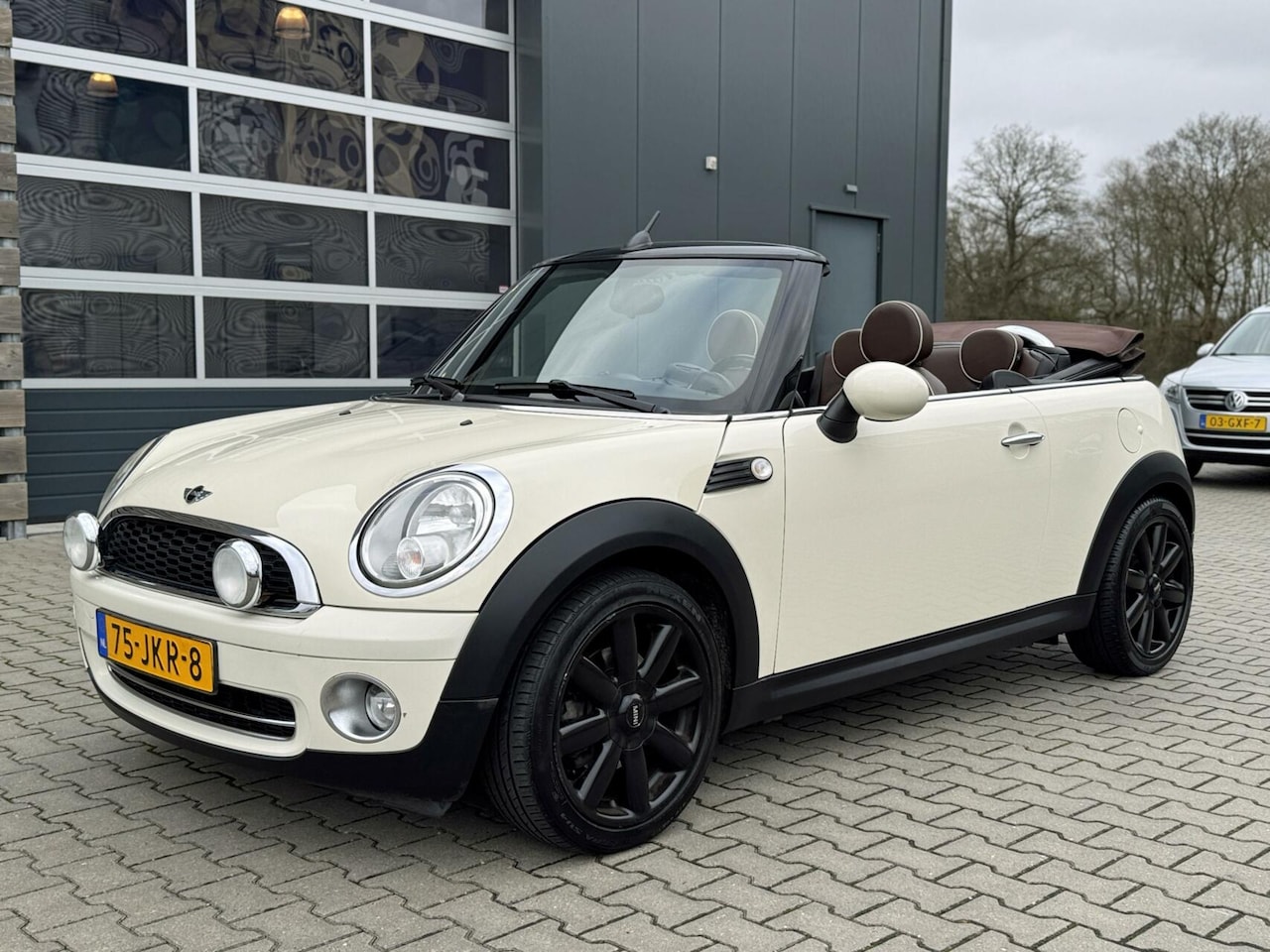 MINI Cabrio - 1.6 Cooper|Leder|AirCo|Cruise Control| - AutoWereld.nl