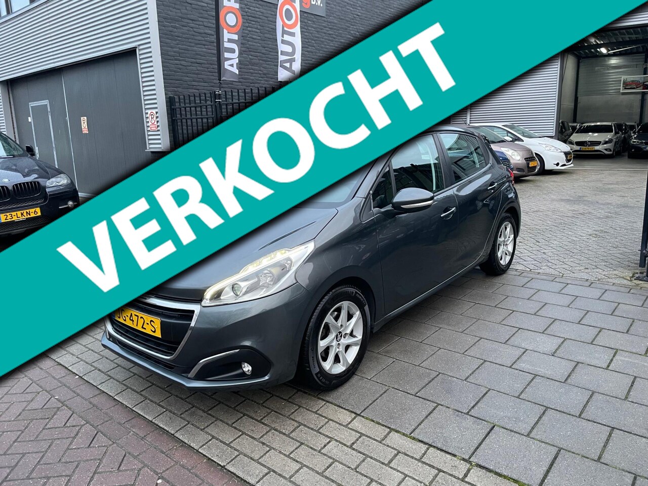 Peugeot 208 - 1.2 PureTech Blue Lion 2e Eigenaar! Navi Airco PDC NAP APK - AutoWereld.nl