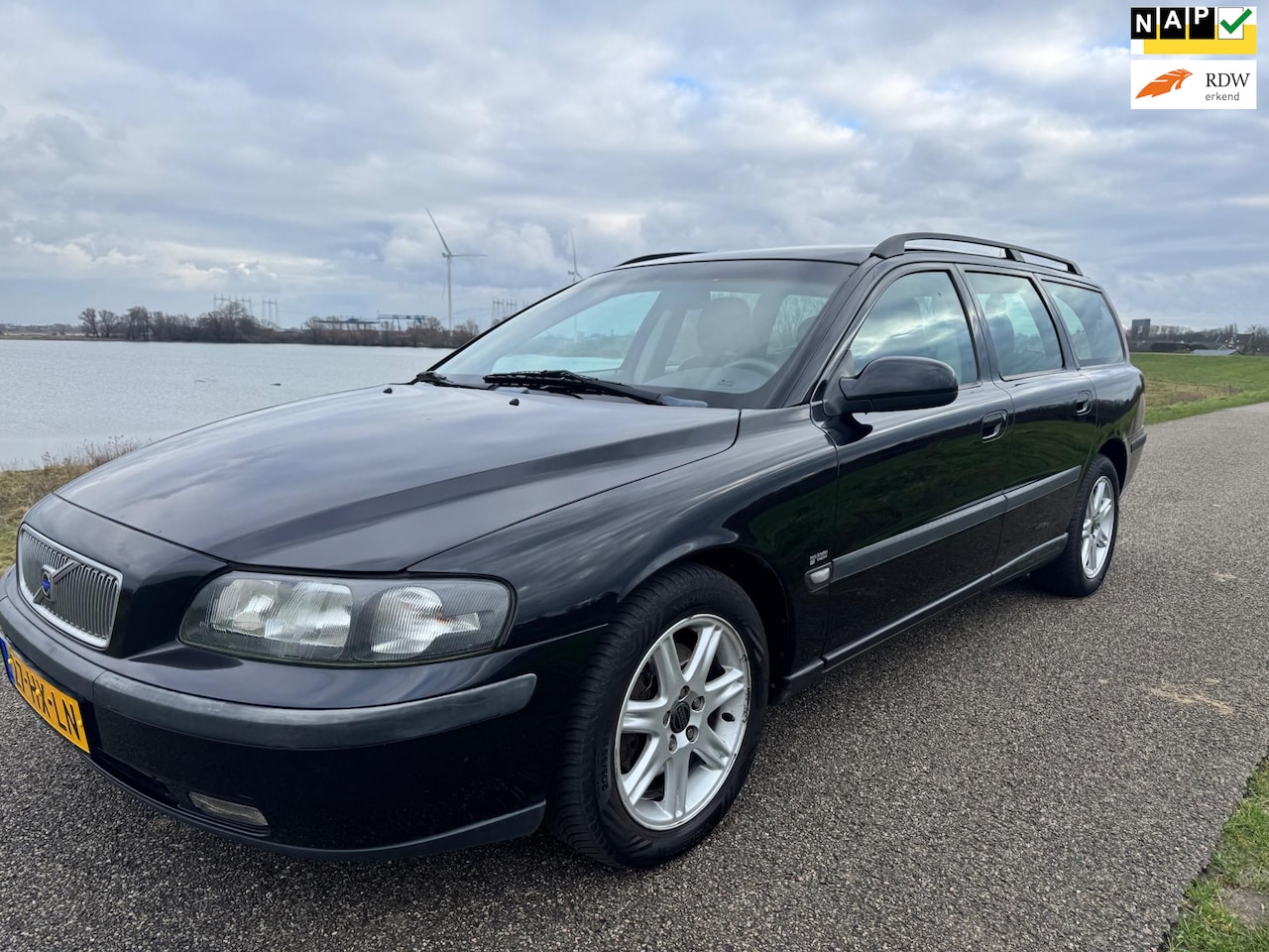 Volvo V70 - 2.4 Comfort Line LPG - AutoWereld.nl