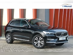 Volvo XC60 - T6 Recharge AWD Core Bright | Panoramadak | Leder | Parkeercamera | Trekhaak | Pilot Assis