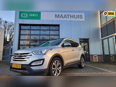 Hyundai Santa Fe - 2.2 CRDi R Style AUTOMAAT GRIJS KENTEKEN