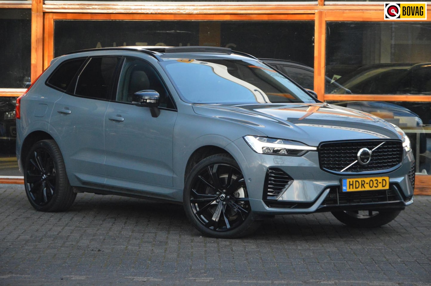 Volvo XC60 - T6 Plug-in hybrid AWD Ultra Dark | Panormadak | 360° Camera | Stoel+Stuurverwarming | Harm - AutoWereld.nl