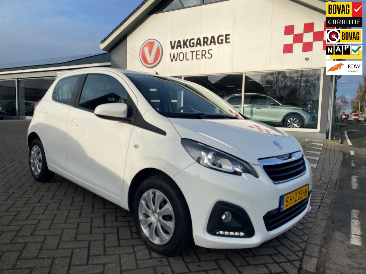 Peugeot 108 - 1.0 e-VTi Active 1.0 e-VTi Active - AutoWereld.nl