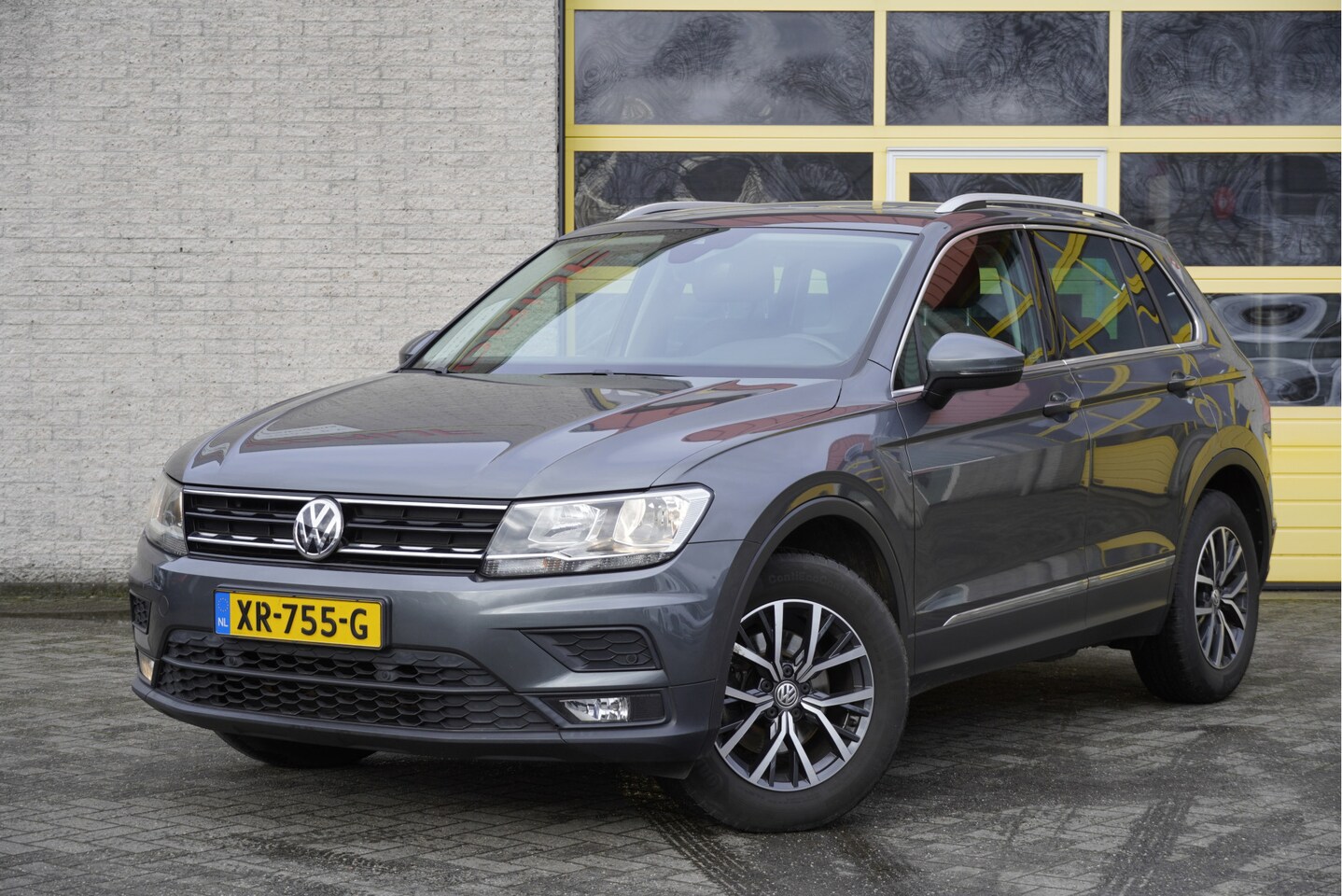 Volkswagen Tiguan - 1.5 TSI Comfortline Business BJ2019 Lmv 17" | Led | Pdc | Navi | Panoramadak | Trekhaak | - AutoWereld.nl