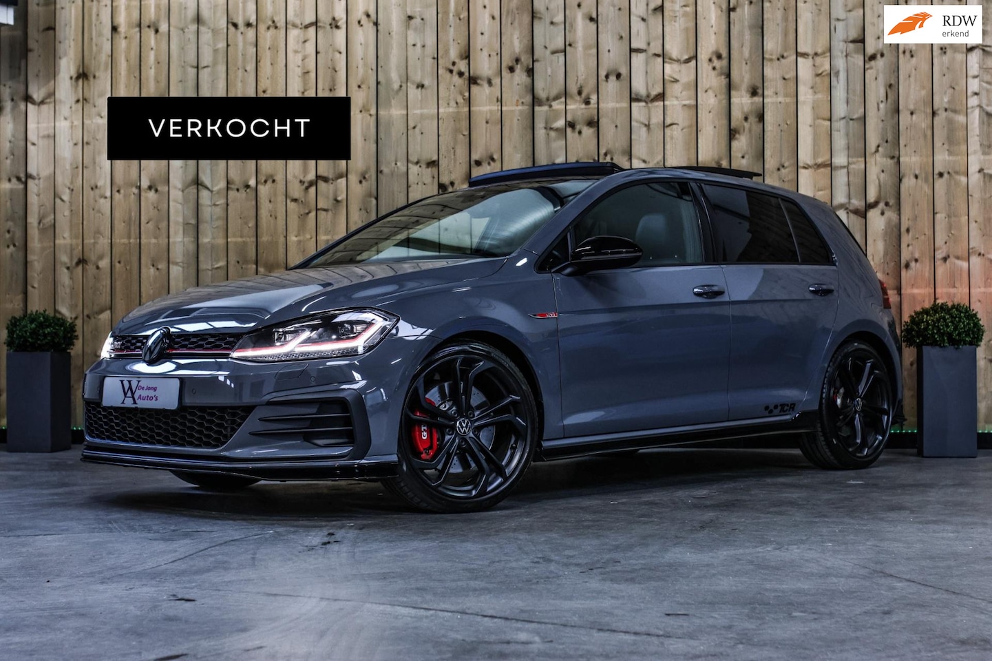 Volkswagen Golf - 2.0 TSI GTI TCR *Akra*Pano*Dynaudio*Camera*Leder*DCC* - AutoWereld.nl