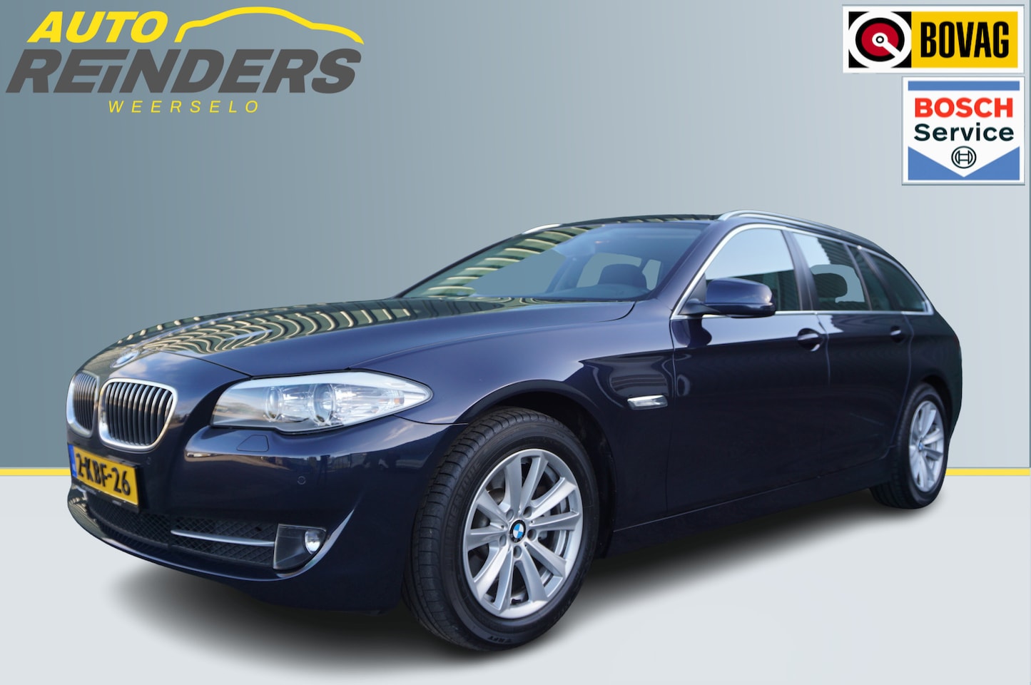 BMW 5-serie Touring - 520i Executive Automaat + Trekhaak/ Navi/ Cruise/ PDC/ NL-Auto/ Garantie! - AutoWereld.nl