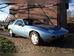 Porsche 928 - S Aut. belastingvrij, 40 jaar oud