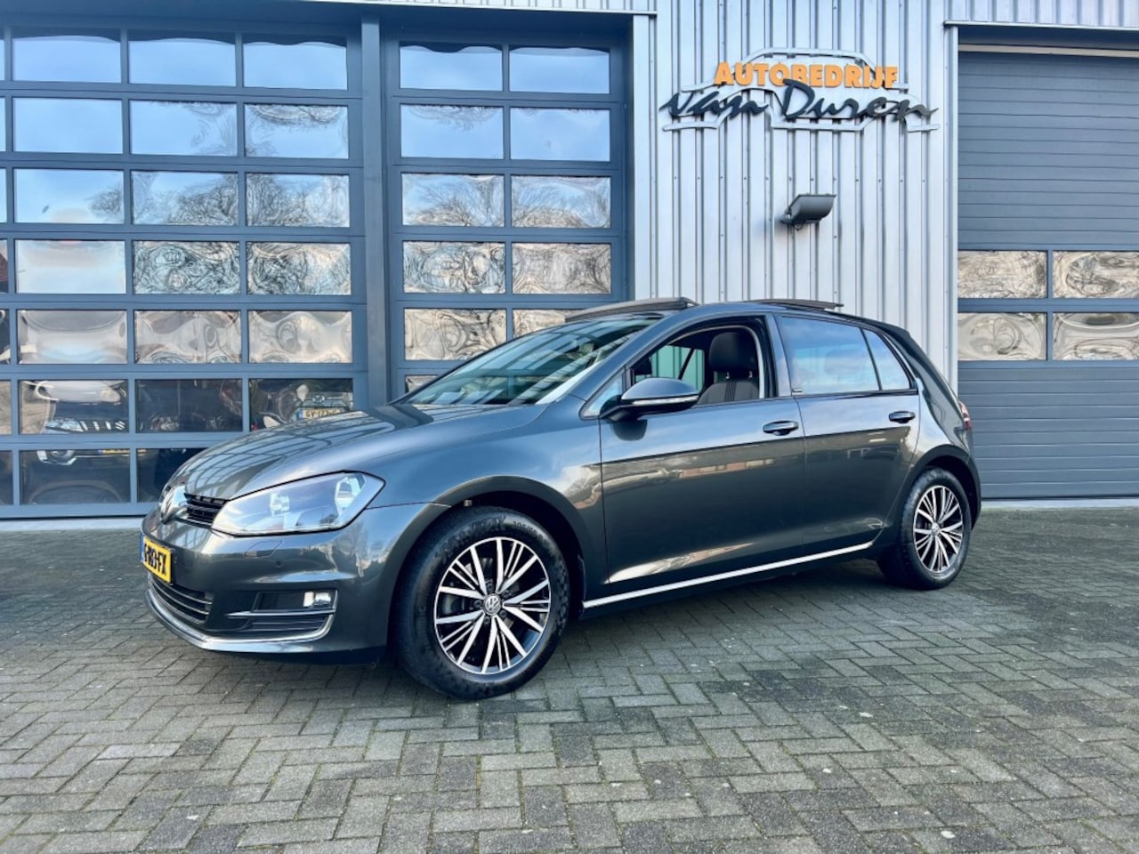 Volkswagen Golf - Volkswagen Golf 1.4 TSI Allstar  Panoramadak Cruise/Clima PDC v+ - AutoWereld.nl