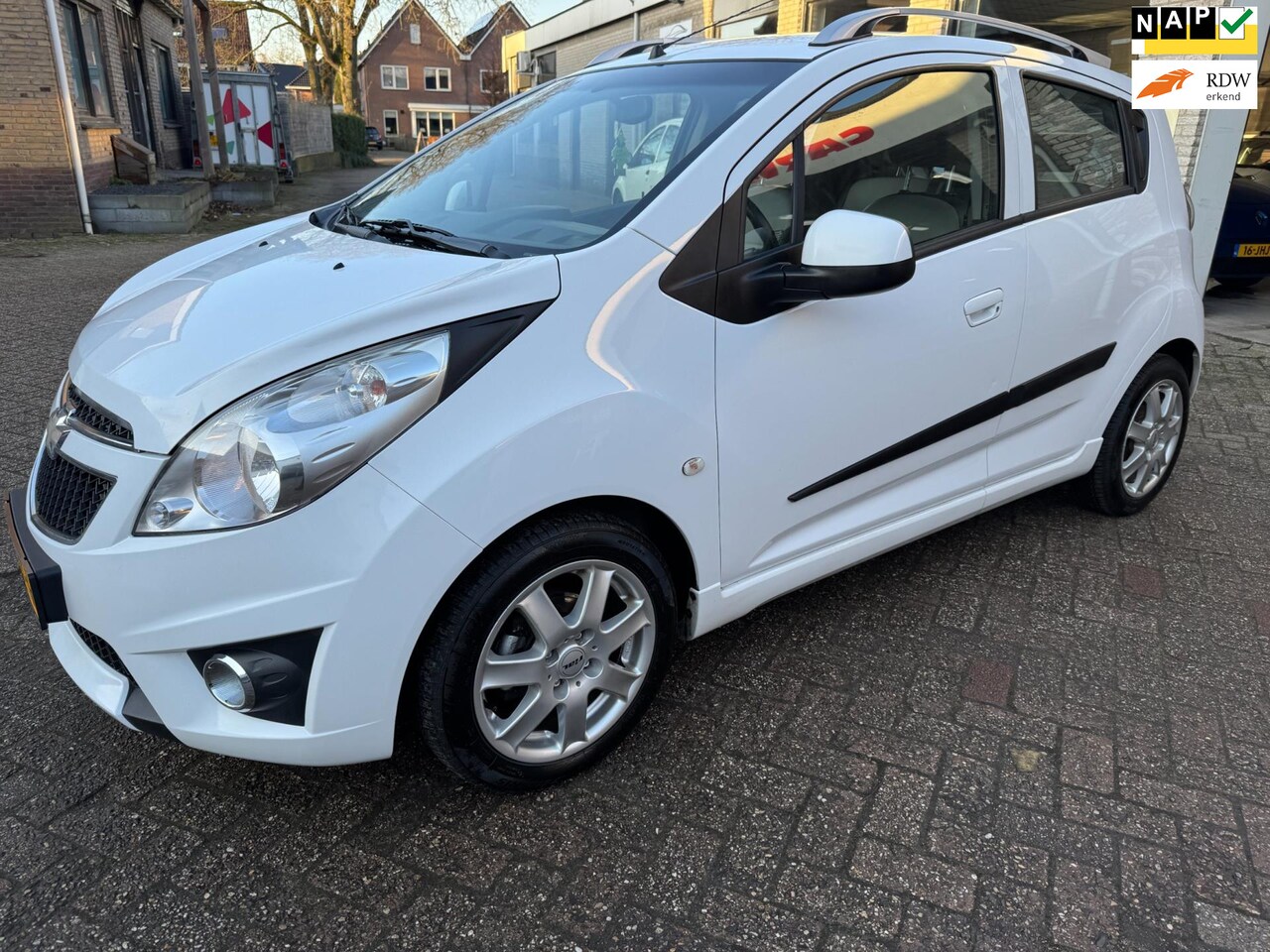 Chevrolet Spark - 1.0 16V LT White Limited Edition Bi-Fuel AIRCO ORG 180267 KM NAP O.H BOEKJES VOLLEDIG ONDE - AutoWereld.nl