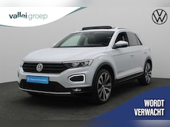 Volkswagen T-Roc - 2.0 TSI 190PK DSG 4Motion Sport | Panoramadak | Trekhaak | Beats Audio | Navigatie | Parke