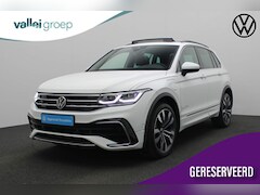 Volkswagen Tiguan - 1.4 TSI 245PK DSG eHybrid R-Line Business+ | Pano | Trekhaak | IQ Light | Navi Discover Pr