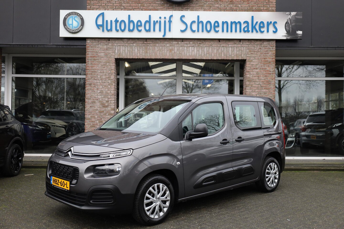 Citroën Berlingo - 1.2 PureTech 5-PERSOONS CARPLAY CAMERA CRUISE VERKEERSBORD/RIJBAANDETECTIE - AutoWereld.nl