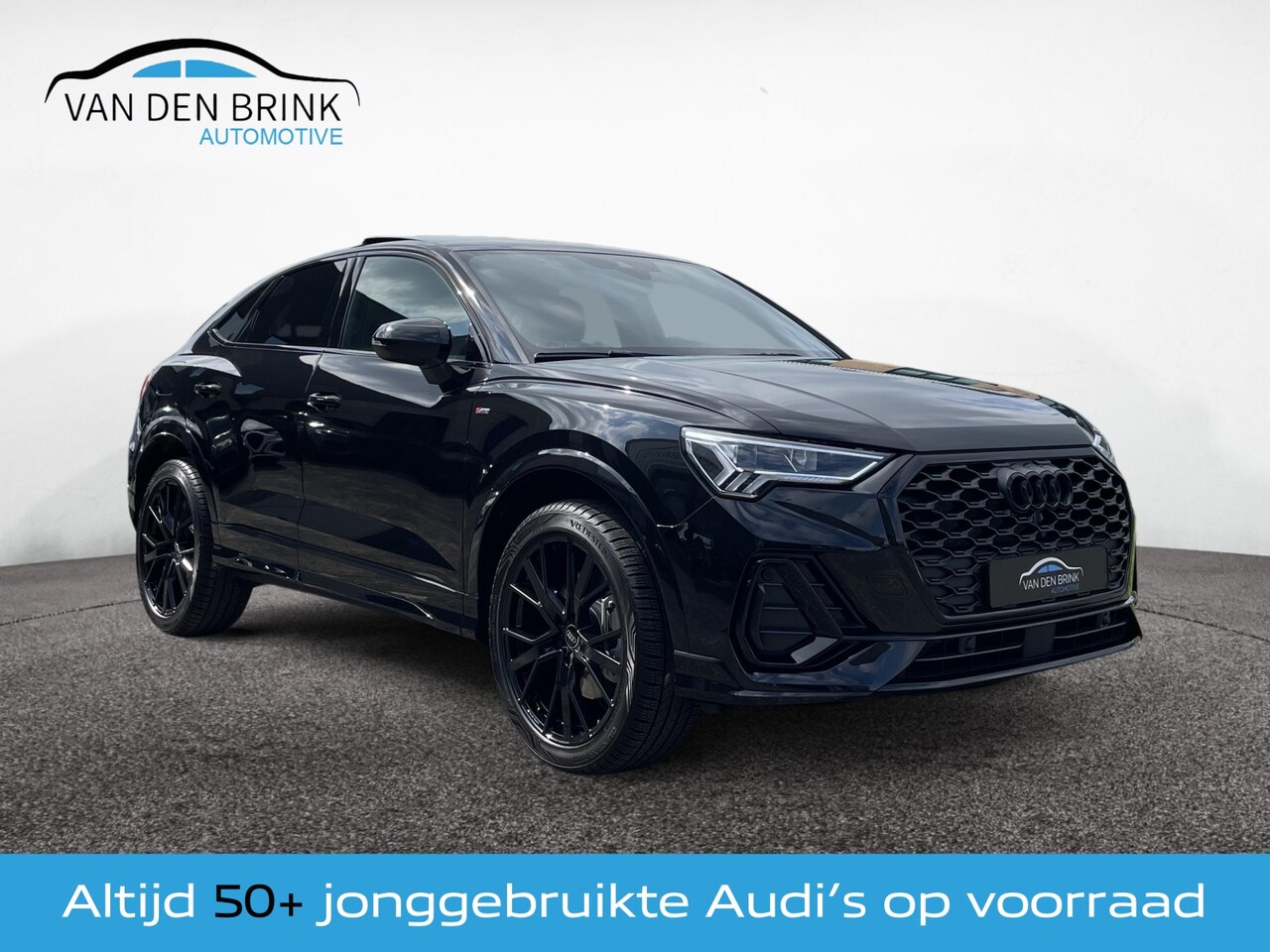 Audi Q3 Sportback - 45 TFSIe S-line Black Pano Audi Sport - AutoWereld.nl