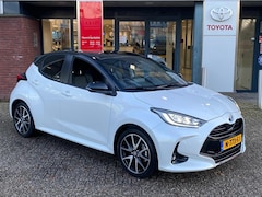 Toyota Yaris - 1.5 Hybrid Executive NL-AUTO TREKHAAK BLIND SPOT PARK-SENSOREN BI-TONE KEYLESS