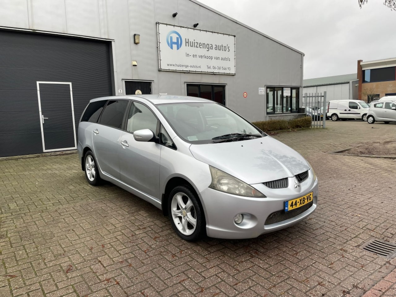 Mitsubishi Grandis - 2.4-16V Intense 7PRS| EXPORT! - AutoWereld.nl