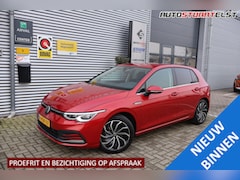 Volkswagen Golf - 1.5 R-Line Style |150PK |PDC |LMV |Camera |Stuur+StoelHeating |Carplay |IQ-Light Camera Ma