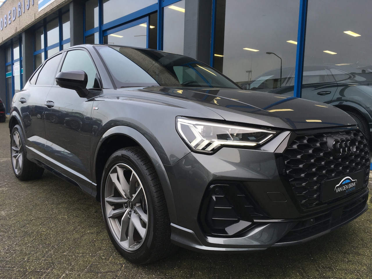 Audi Q3 Sportback - 45 TFSI e S-Line Black Edition - AutoWereld.nl