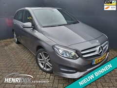 Mercedes-Benz B-klasse - 180 Ambition Automaat / Trekhaak / AC / Cruise / Navi / PDC