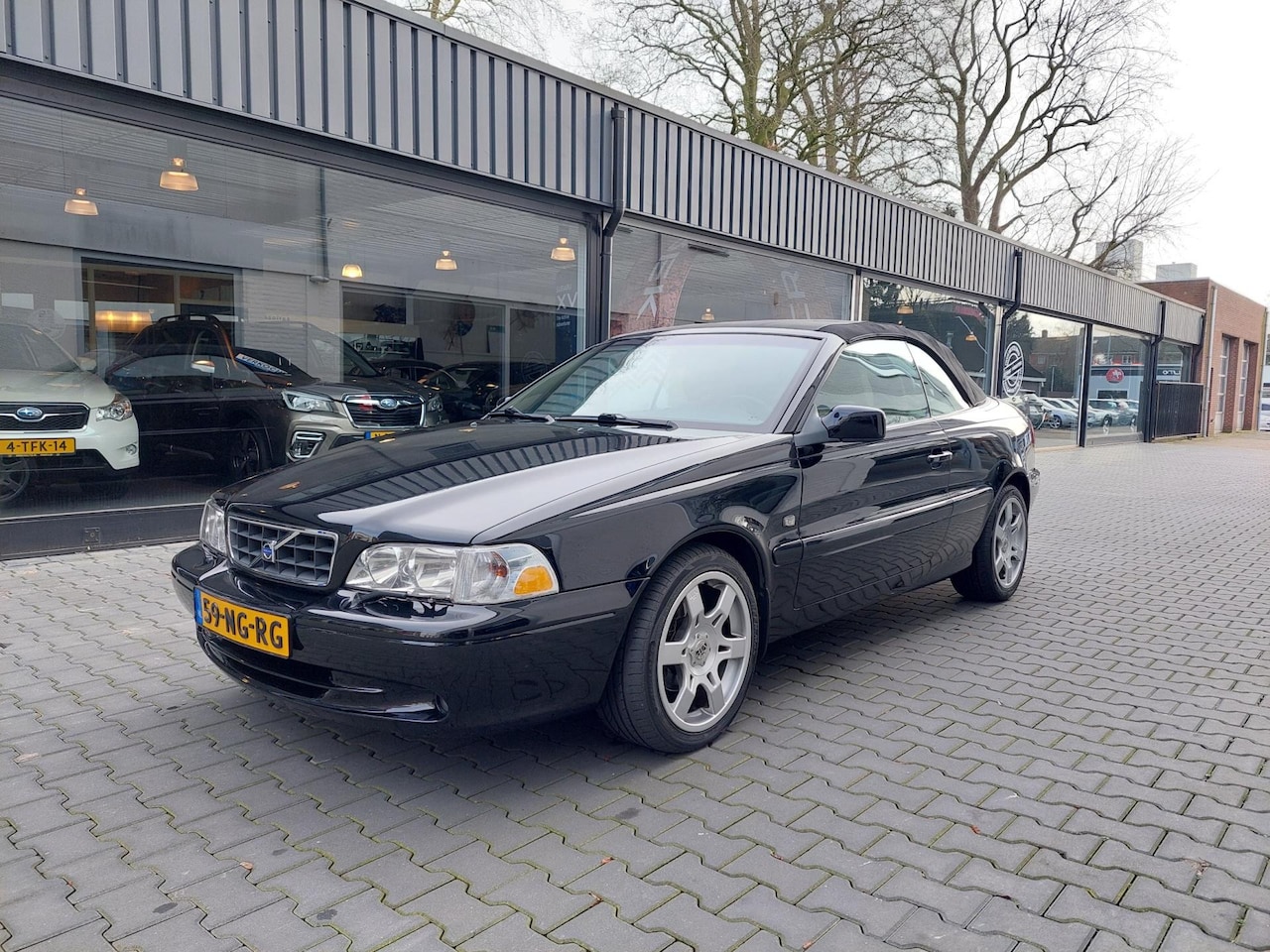 Volvo C70 Convertible - 2.4 T Automaat Leer Cruise Airco Stoelverwarming Electrisch dak PDC 17 inch VIP Electrisch - AutoWereld.nl