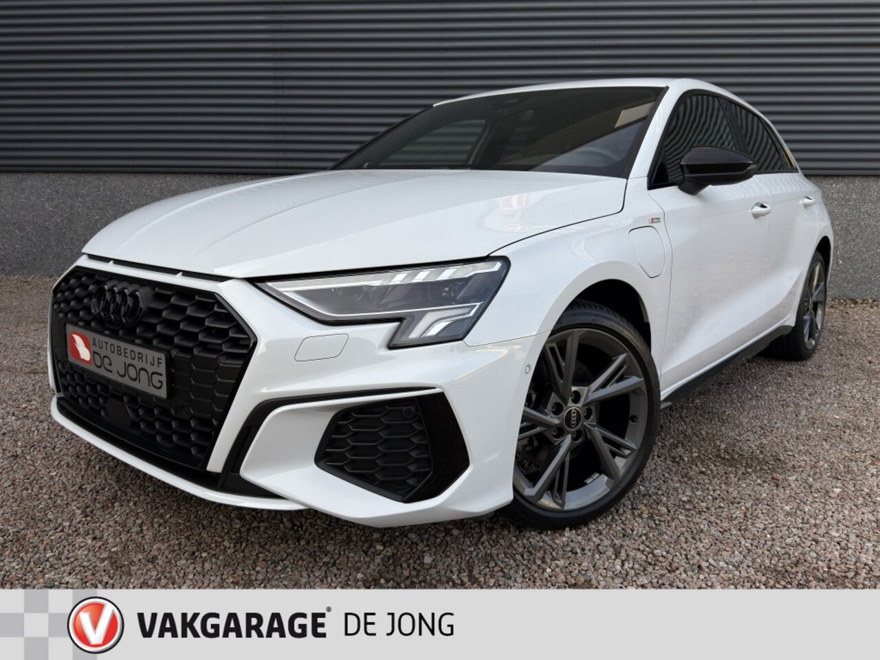 Audi A3 Sportback - 40 TFSIe 204PK 2x S-Line | Camera | ACC | Matrix LED | Black Opt - AutoWereld.nl