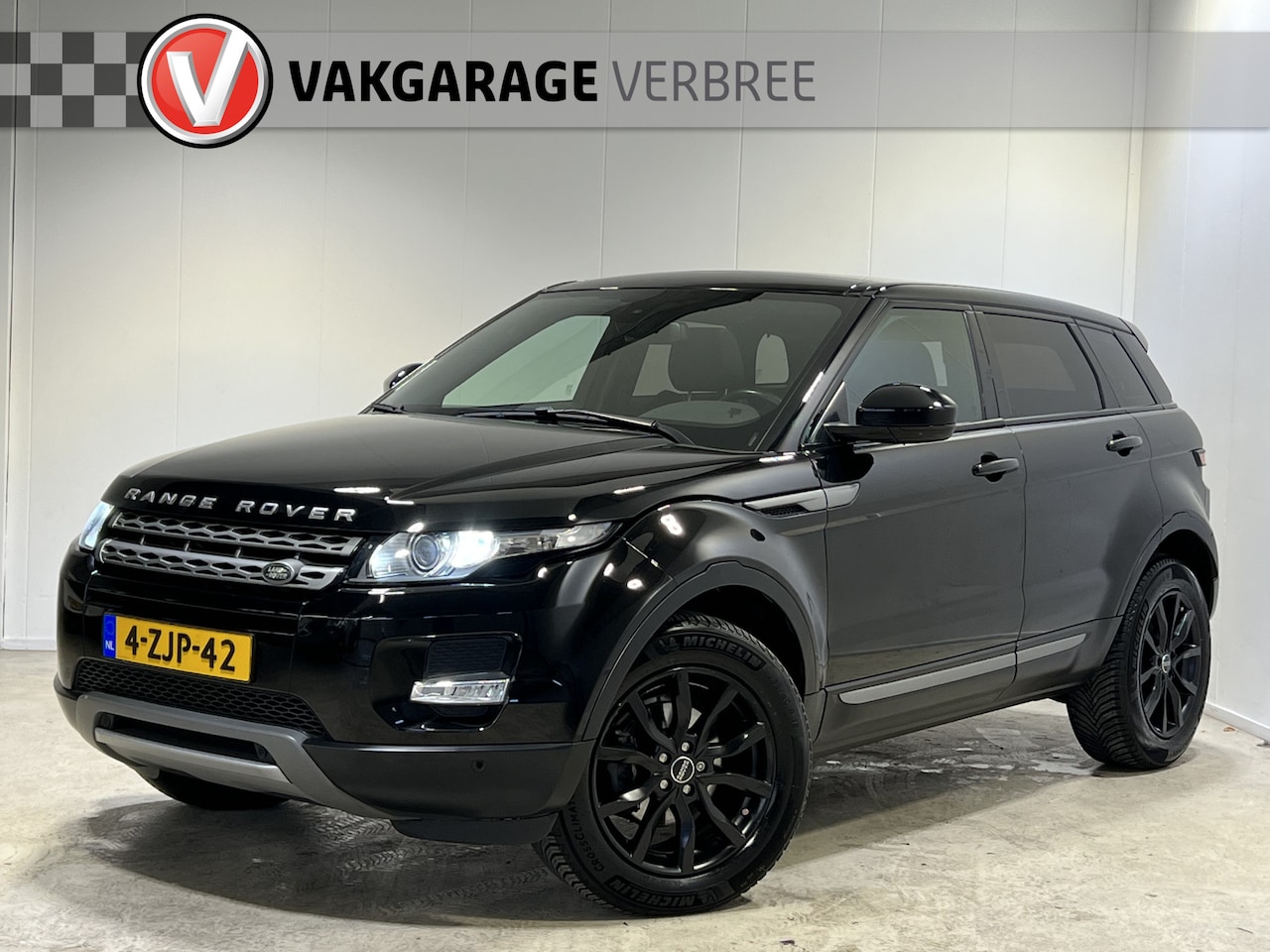 Land Rover Range Rover Evoque - 2.2 eD4 2WD Dynamic | Navigatie | LM Velgen 18" | PDC Voor en Achter | Voorstoelen Verwarm - AutoWereld.nl