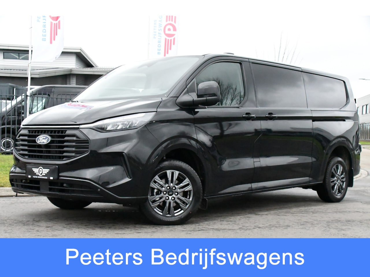 Ford Transit Custom - 320 2.0 TDCI L2H1 Limited Black Edition Adaptieve Cruise, Camera, Carplay, 170PK, 2 x Schu - AutoWereld.nl