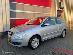 Volkswagen Polo - 1.2 Optive airco / nieuwe apk