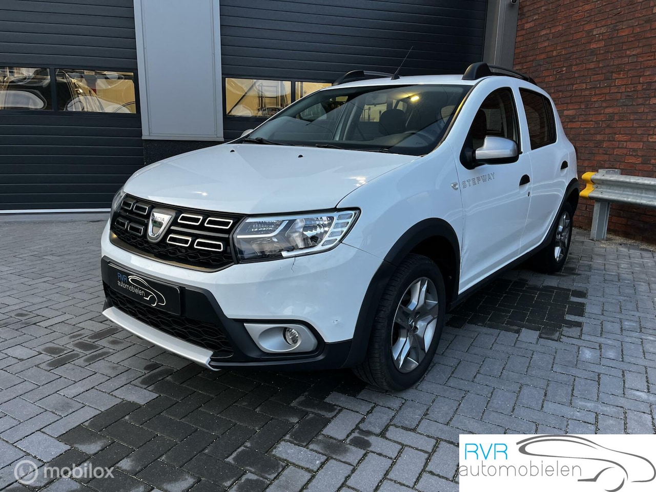 Dacia Sandero Stepway - 0.9 TCe AIRCO / NAVI / PDC - AutoWereld.nl