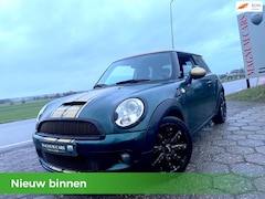 MINI Cooper S - 1.6 174PK 6Bak Xenon Leder Navi Scherm