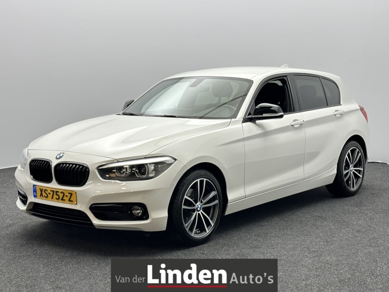 BMW 1-serie - 118 118i Sport Line Edition Black | Afn. Trekhaak | Navigatie | Camera | Sportstoelen | St - AutoWereld.nl