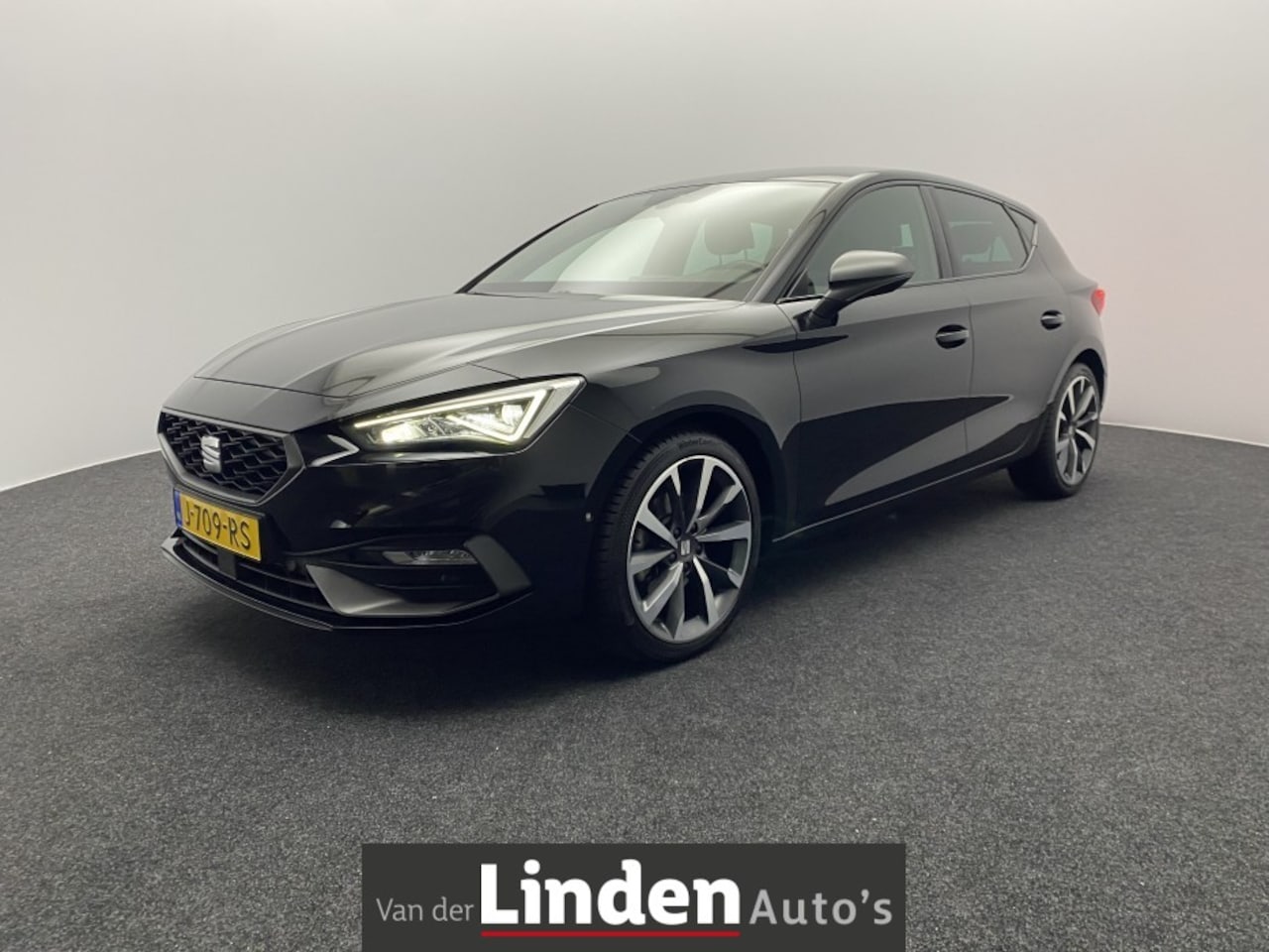 Seat Leon - 1.5 TSI FR Launch Edition | Navigatie | Half leer | Sportstoelen | Lichtmetalen velgen - AutoWereld.nl