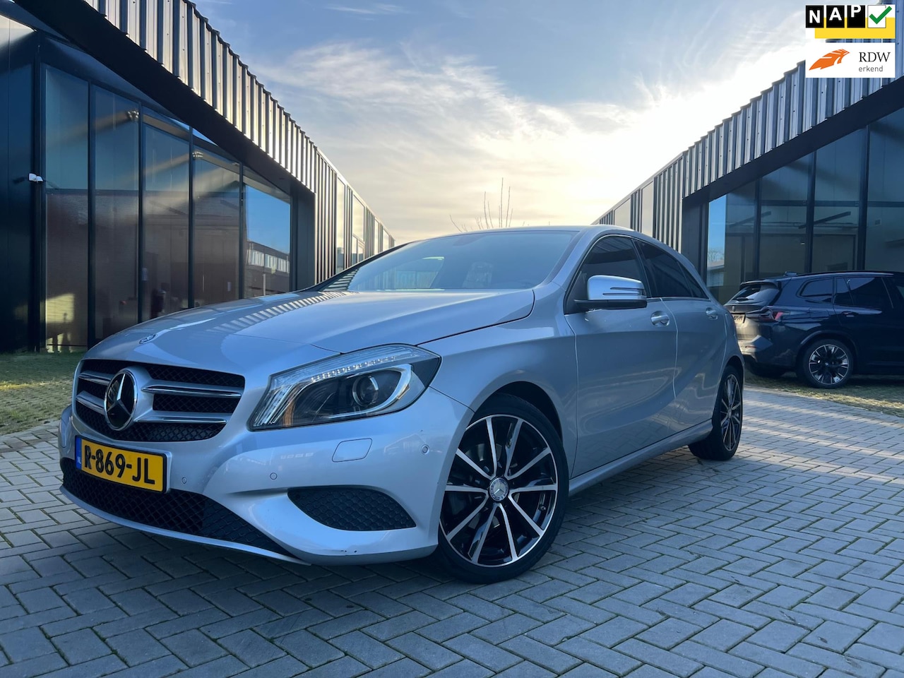 Mercedes-Benz A-klasse - 180 Automaat Airco Cruise Stoelvw Led/Xenon - AutoWereld.nl