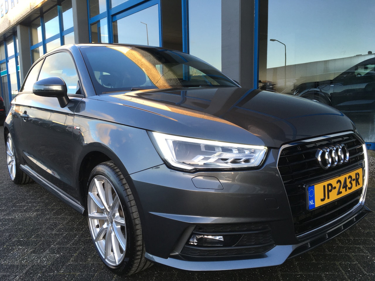 Audi A1 - 1.0 TFSI S-Line Xenon - AutoWereld.nl