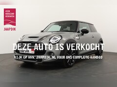 MINI Cooper S - BWJ 2020 2.0 192 PK Cooper S 60 Years Edition AUTOMAAT PANORAMA DAK / LEDER / STOELVERW. /