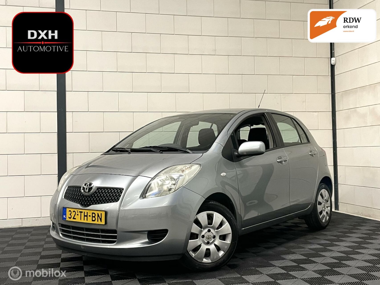 Toyota Yaris - 1.3 VVTi Sol 5Deurs 2eEIGENAAR 4CILINDER AIRCO - AutoWereld.nl