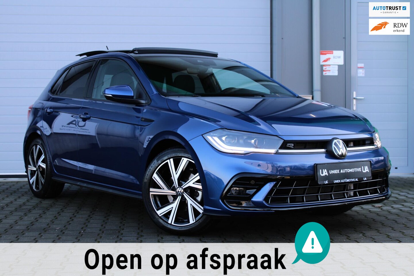 Volkswagen Polo - Volkswagen Polo 1.0 TSI DSG 110PK | R-LINE | PANO | CAMERA | CARPLAY | NAVIGATIE | VOL OPT - AutoWereld.nl