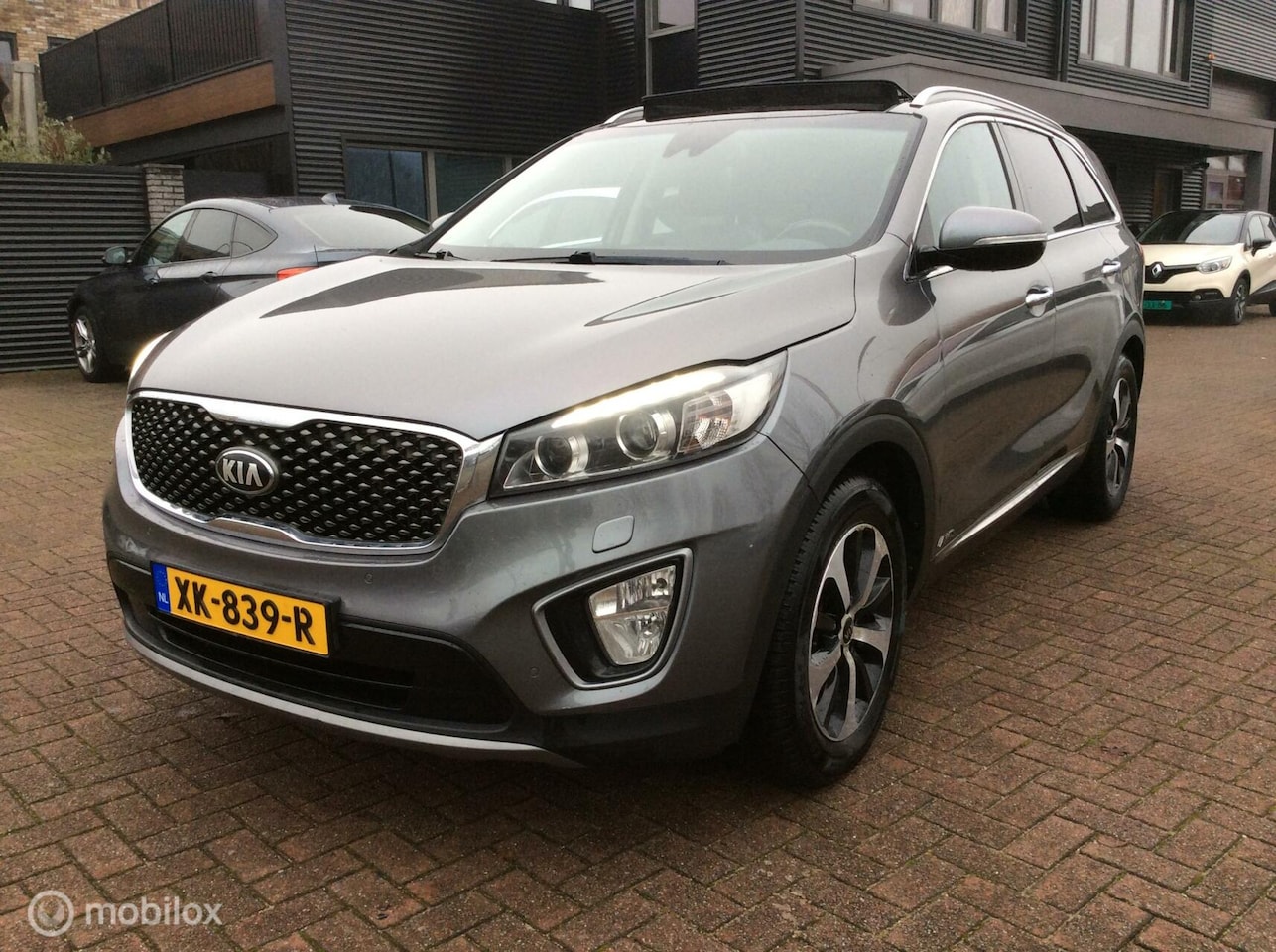 Kia Sorento - 2.2 CRDI AWD ExecutivLine Panorama 7 Pers Leder Trekh - AutoWereld.nl