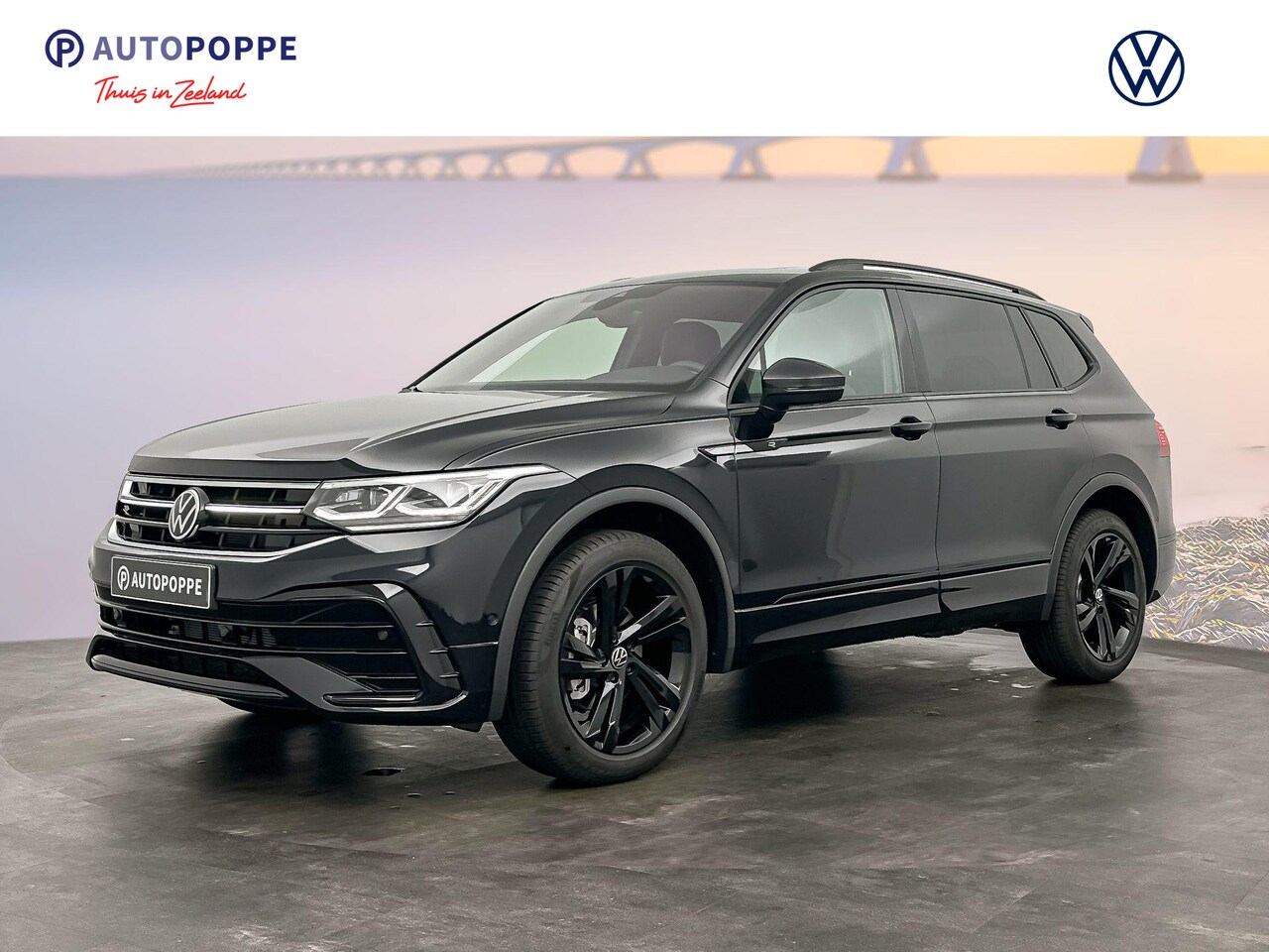 Volkswagen Tiguan Allspace - R-Line Business 1.5 110 kW / 150 pk TSI SUV 7 vers - AutoWereld.nl