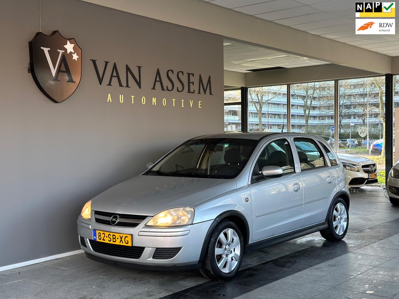 Opel Corsa - 1.2-16V Silverline|AUTOMAAT|AIRCO - AutoWereld.nl