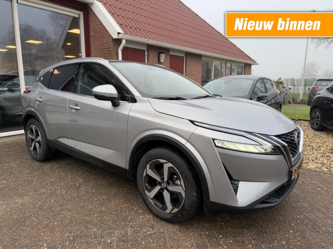 Nissan Qashqai - 1.3 MHEV PREMIERE EDITION SLECHTS 28.550 KM! LUXE UITVOERING! - AutoWereld.nl