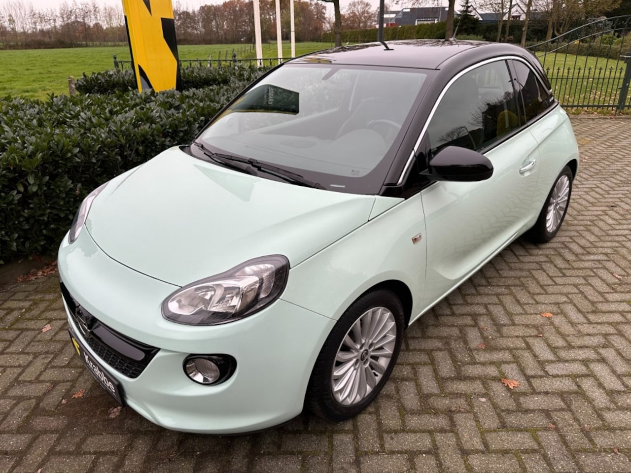 Opel ADAM - 1.2 Glam Favourite Pano / Cruise / ECC - AutoWereld.nl